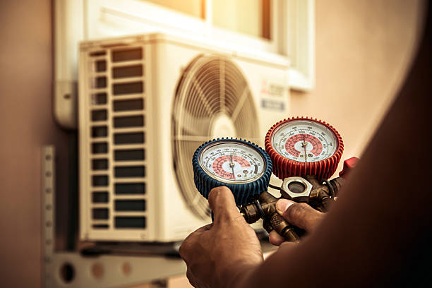 Professional Hvac technician working in Demotte, IN